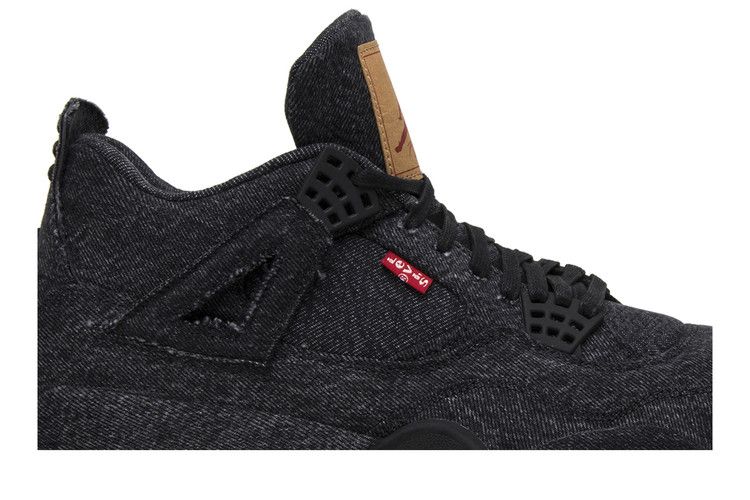 Jordan 4 Retro Levi's Black (Levi's Tag)