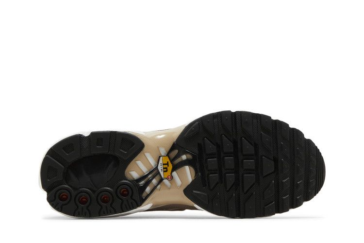 Nike Air Max Plus United in Victory (Women's)