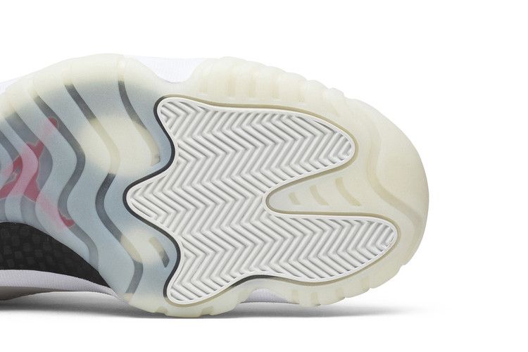 Jordan 11 Retro Platinum Tint