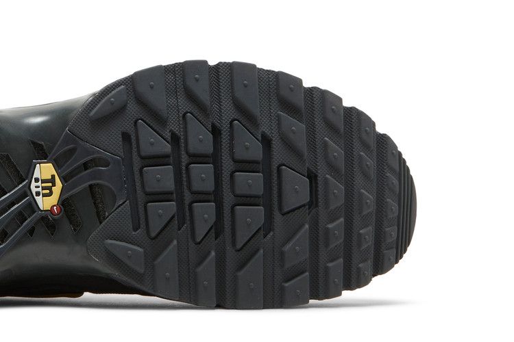 Nike Air Max Plus Black Gold