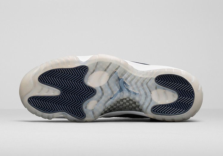 Jordan 11 Retro Low IE Obsidian