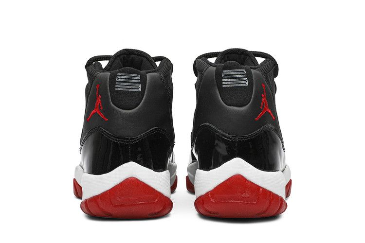 Jordan 11 Retro Playoffs (2001)