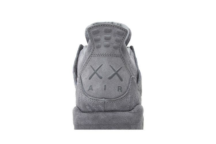 Jordan 4 Retro Kaws