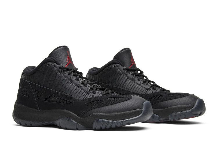 Jordan 11 Retro Low IE Referee (2015)